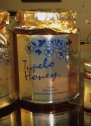16 oz jar of Tupelo Honey
